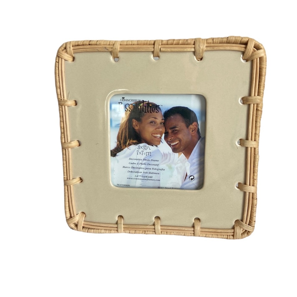 CONNCOISSUR POSSIBILITIES 3x3 picture beige frame